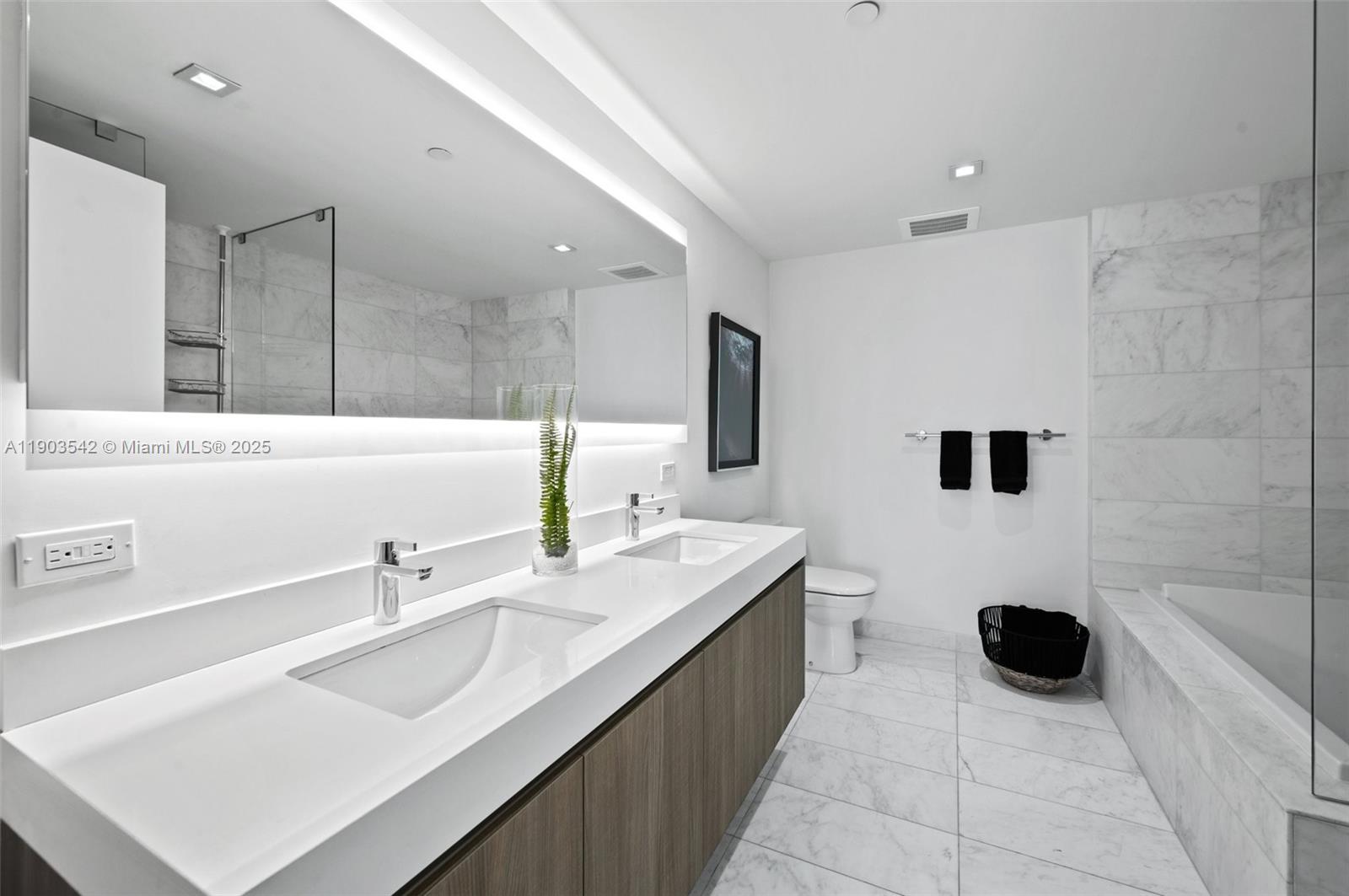 TIFFANY HOUSE CONDO - Residential