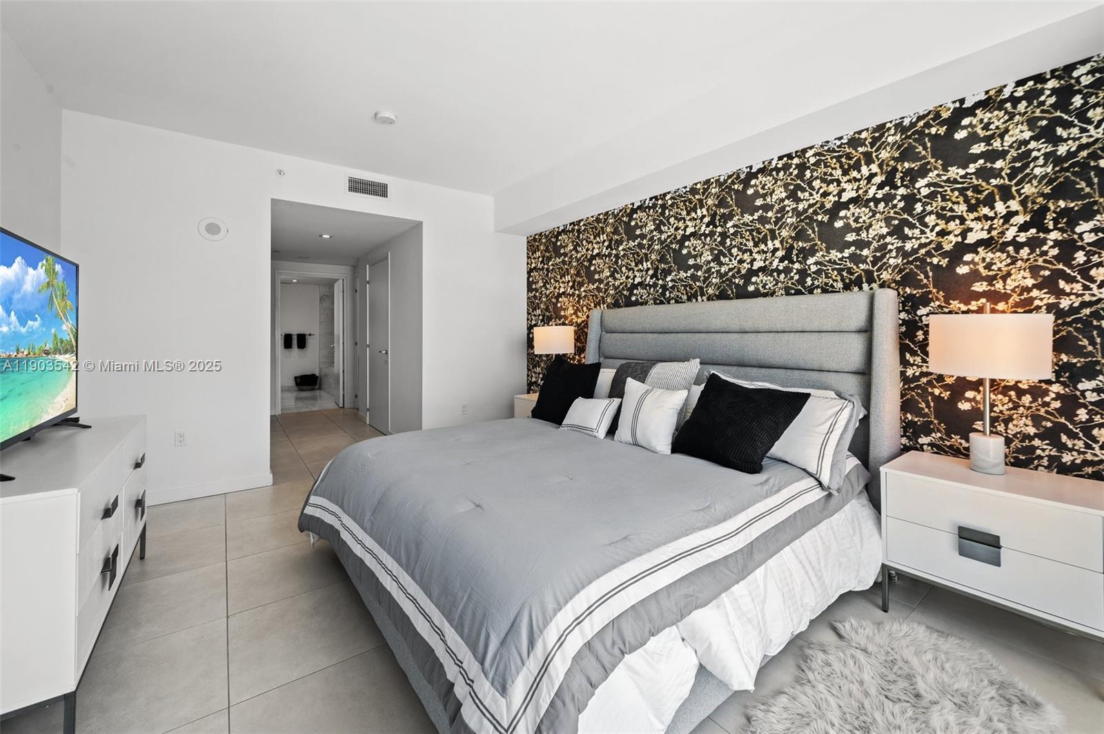 TIFFANY HOUSE CONDO - Residential