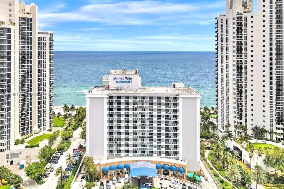 THE AVENTURA BEACH CLUB C - Residential