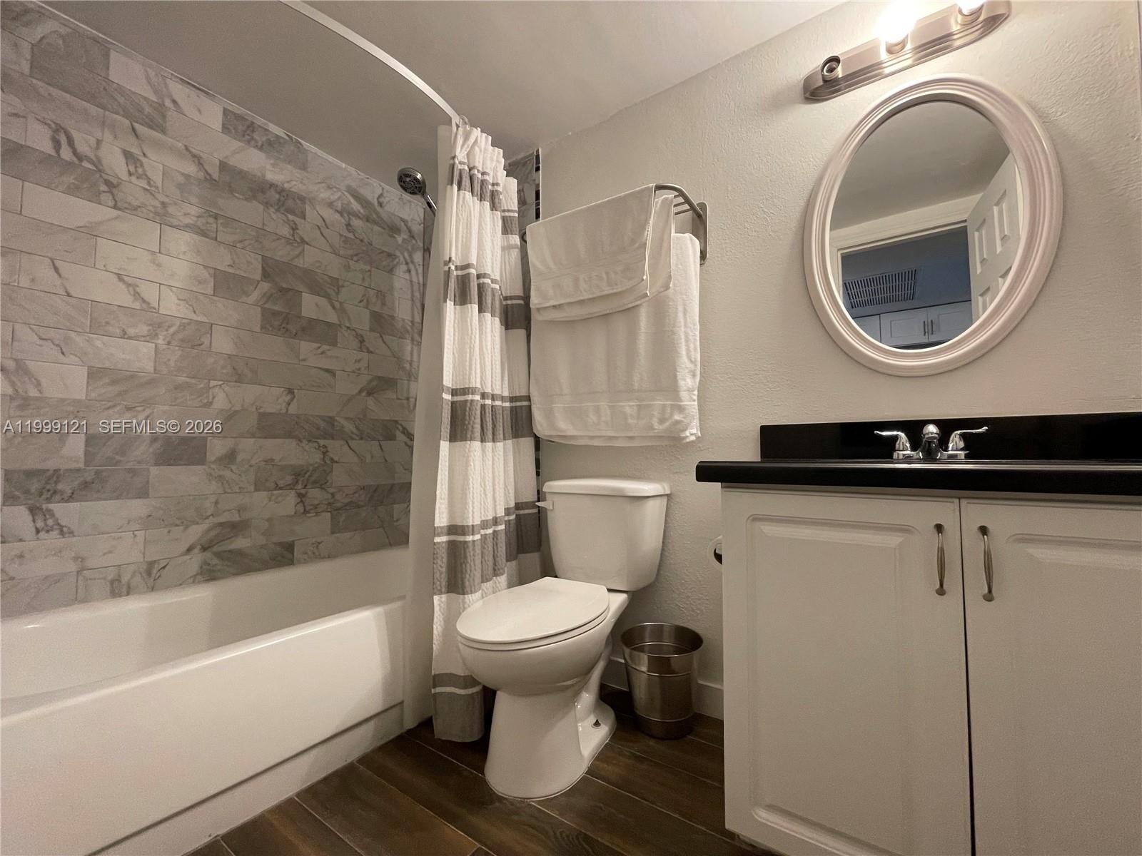 THE AVENTURA BEACH CLUB C - Residential