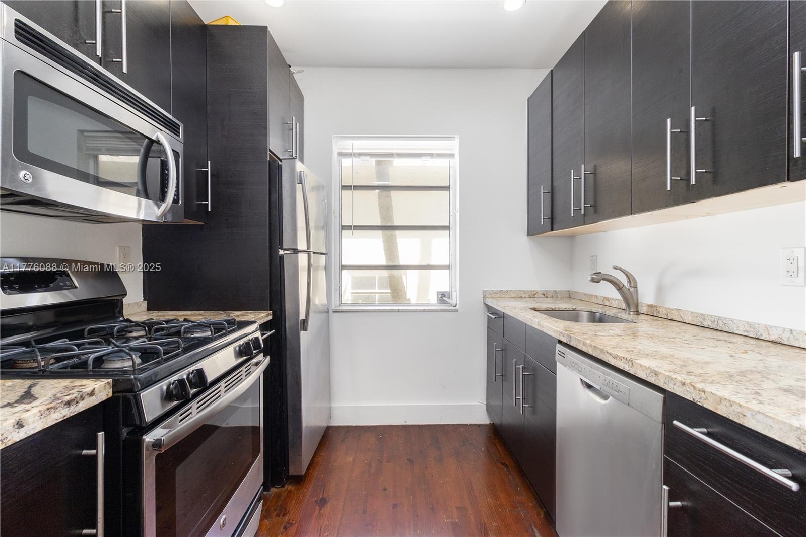 Property for Sale at 1610 Michigan Ave 7, Miami Beach, Miami-Dade County, Florida - Bedrooms: 1 
Bathrooms: 1  - $263,000