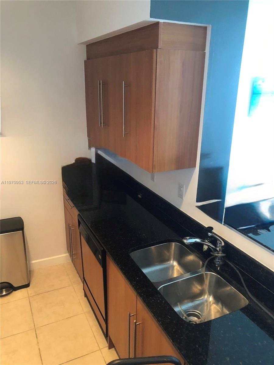 325 S Biscayne Blvd 2016