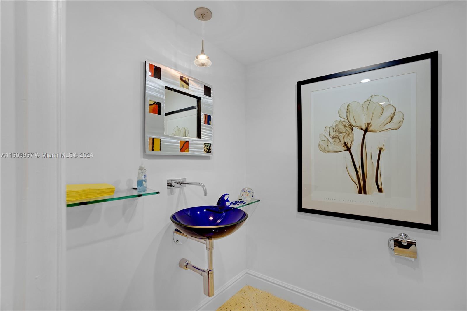 VILLA REGINA CONDO - Residential