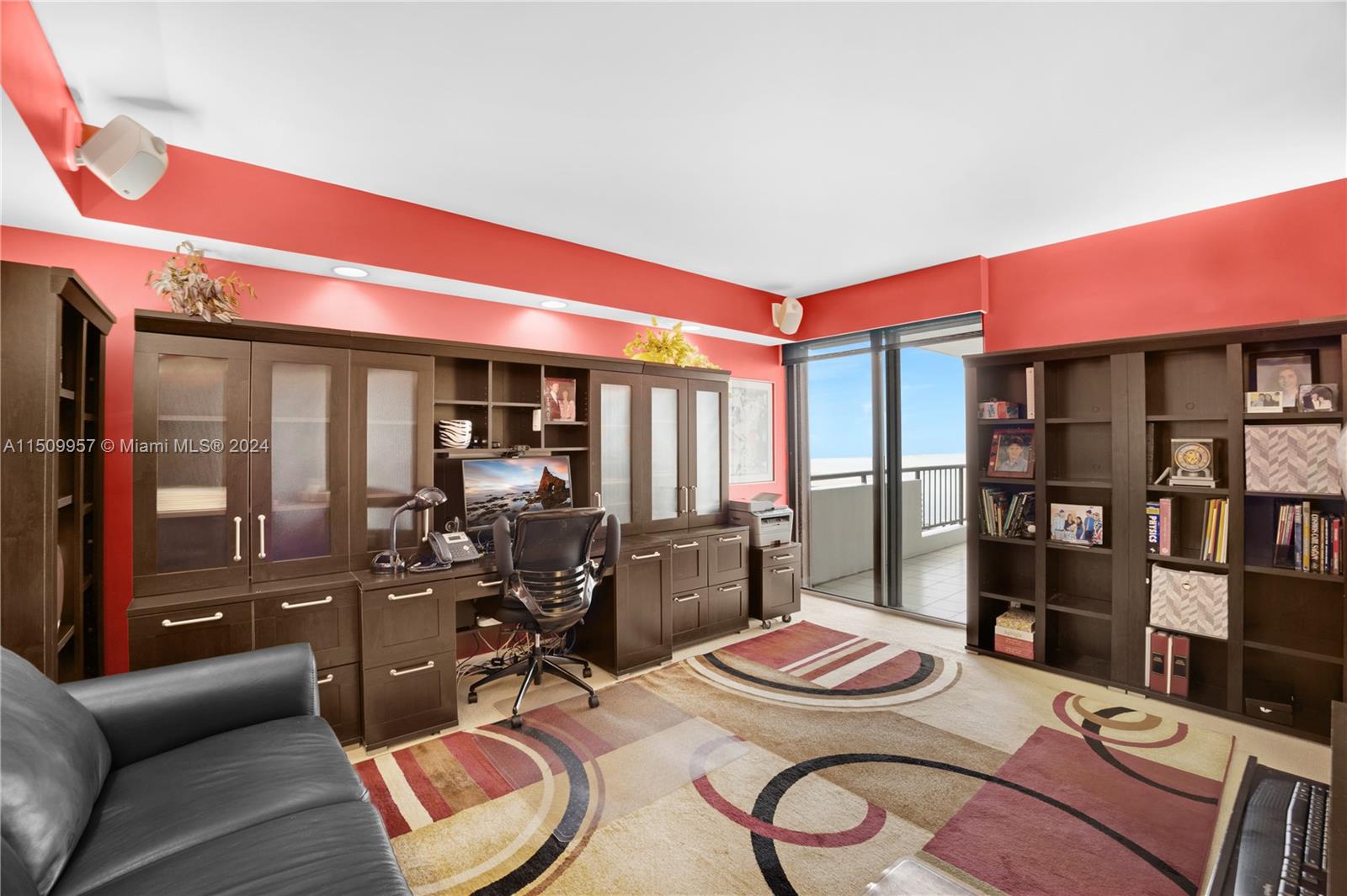 VILLA REGINA CONDO - Residential