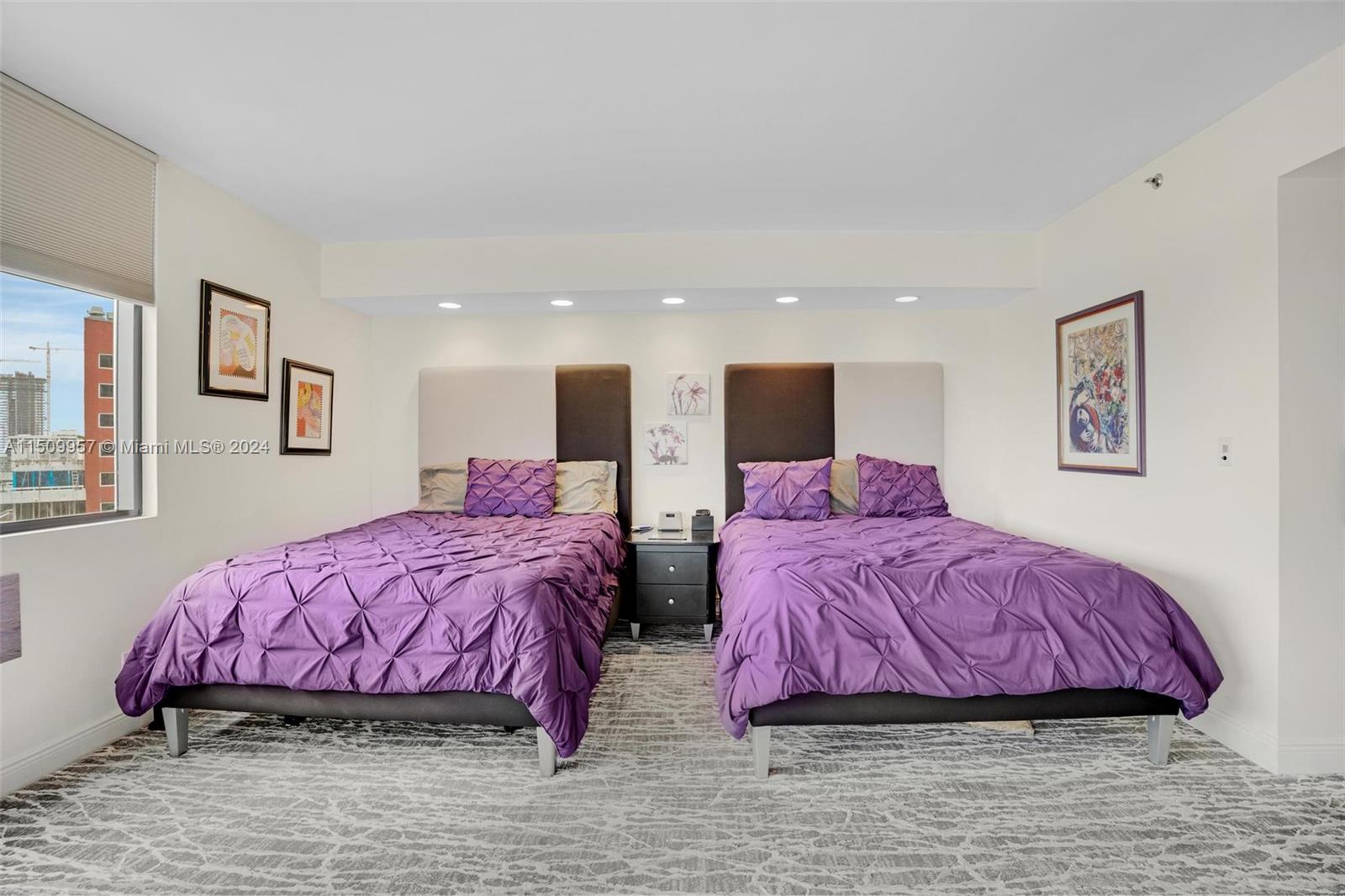 VILLA REGINA CONDO - Residential