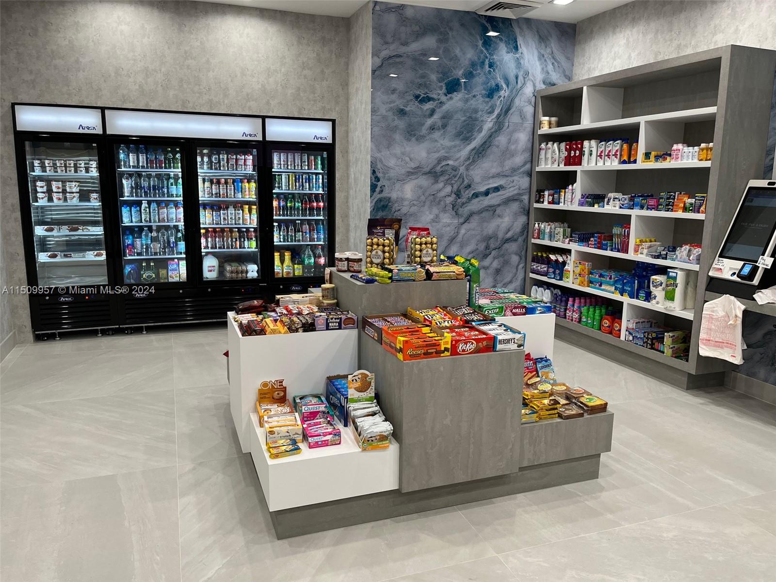 VILLA REGINA CONDO - Residential