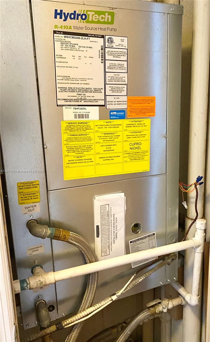 COMMODORE PLAZA CONDO - Residential