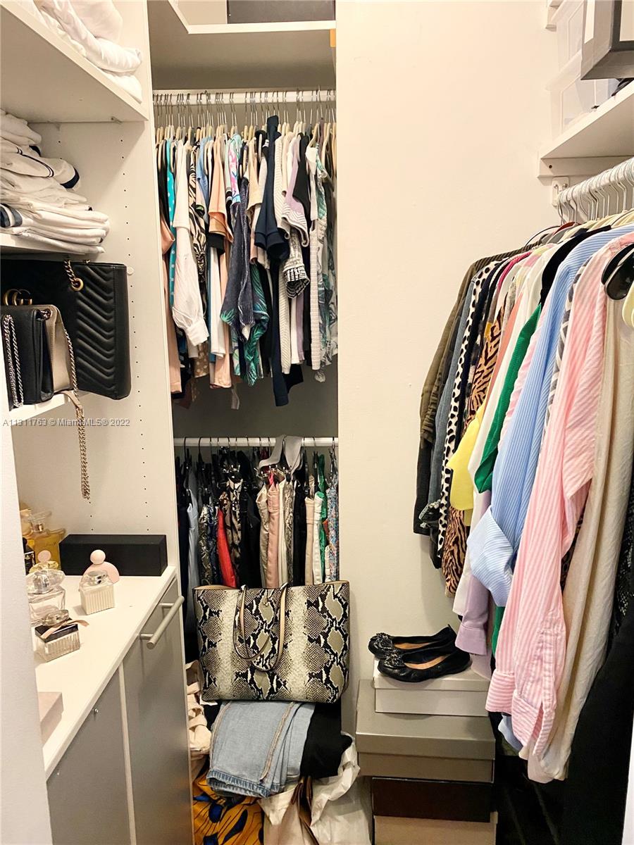 COMMODORE PLAZA CONDO - Residential