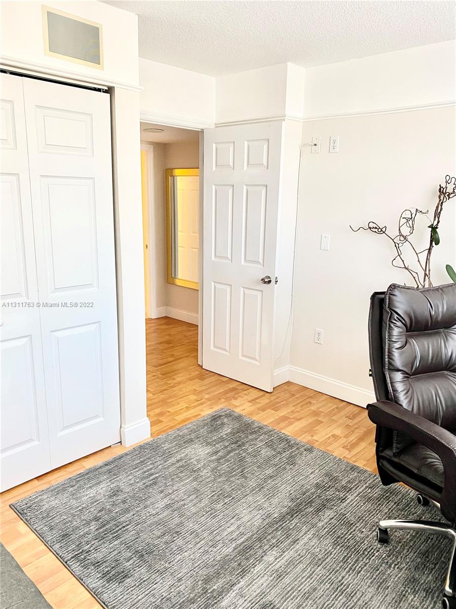 COMMODORE PLAZA CONDO - Residential