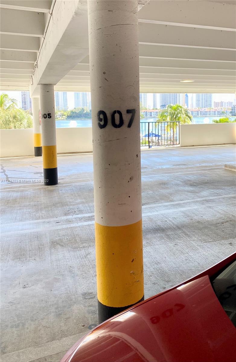 COMMODORE PLAZA CONDO - Residential