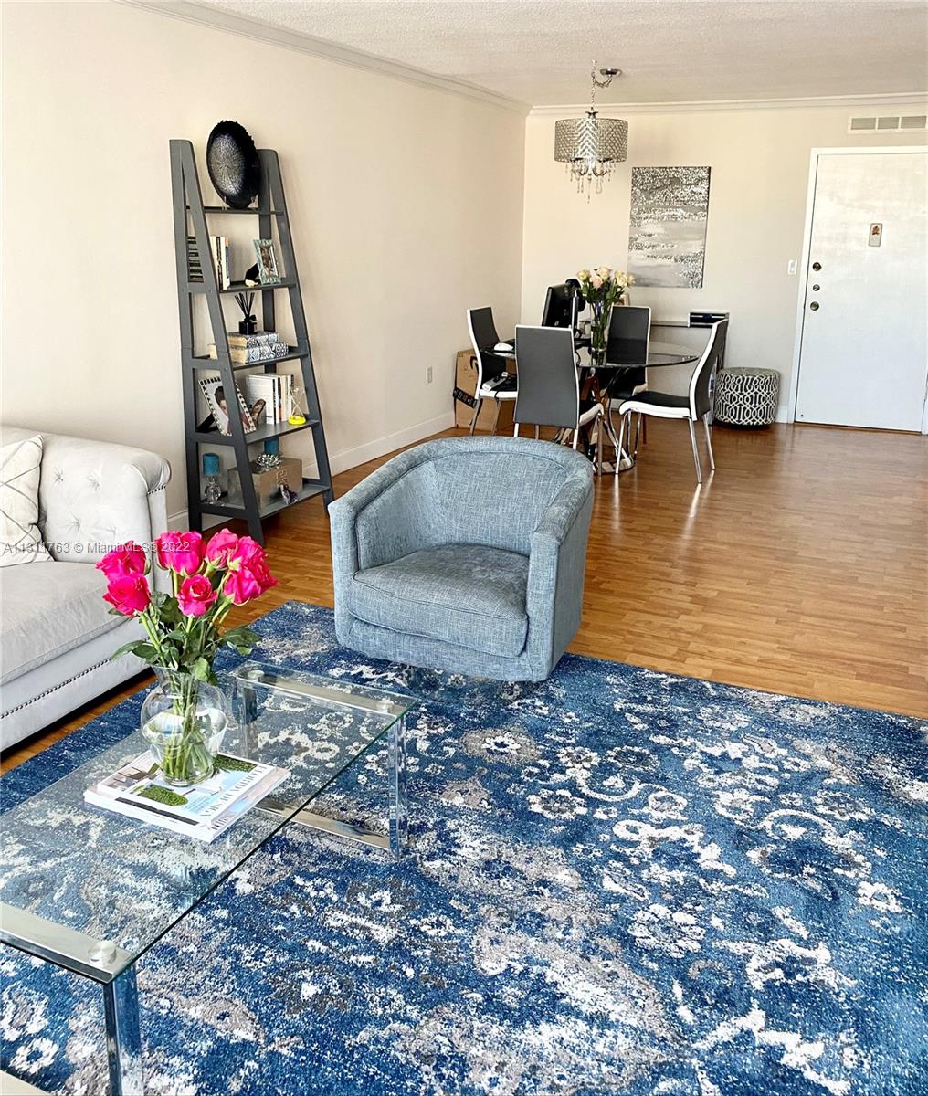 COMMODORE PLAZA CONDO - Residential