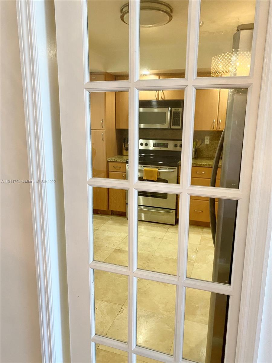 COMMODORE PLAZA CONDO - Residential