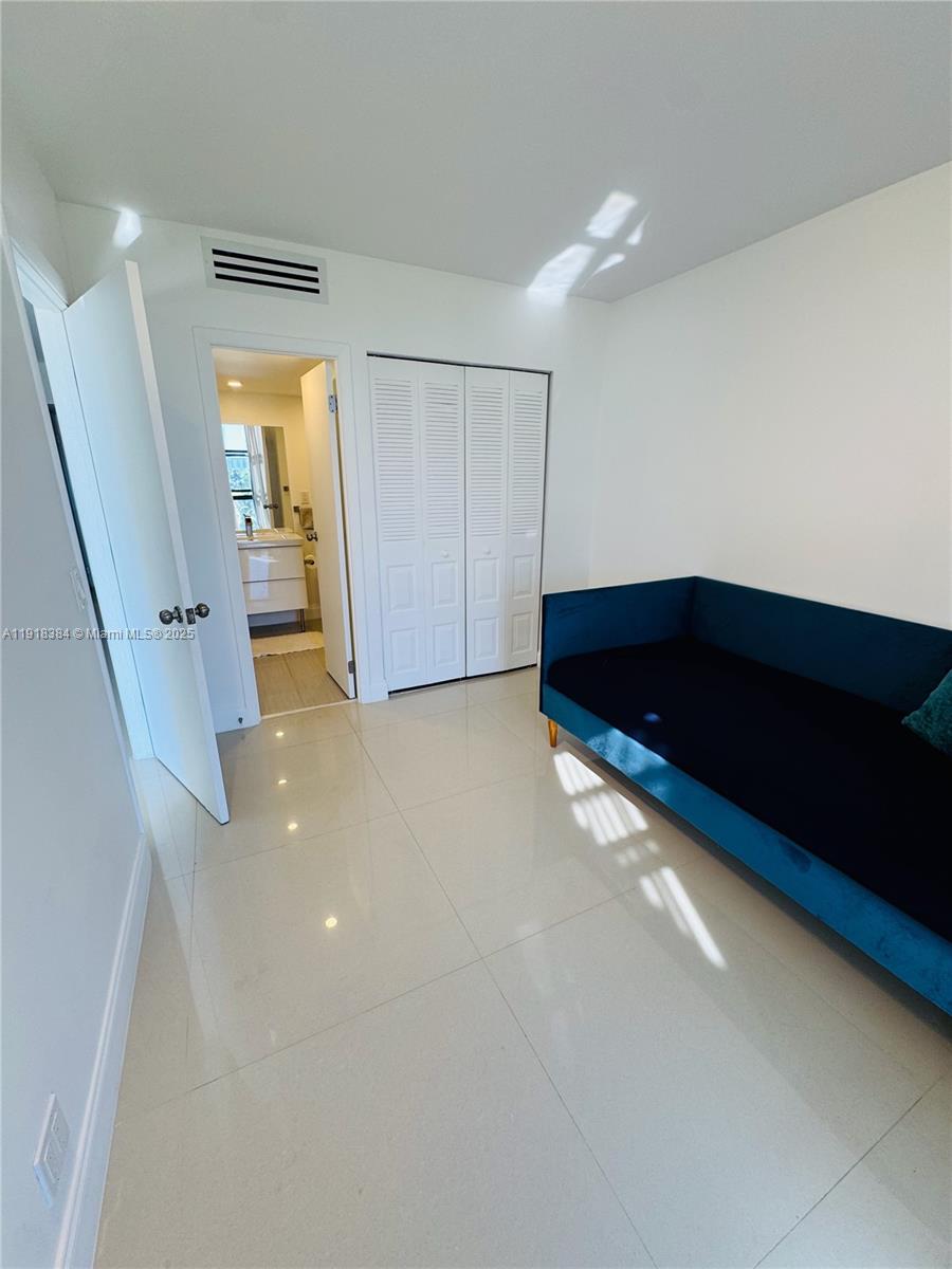 CORONADO CONDO-TOWER II - Residential