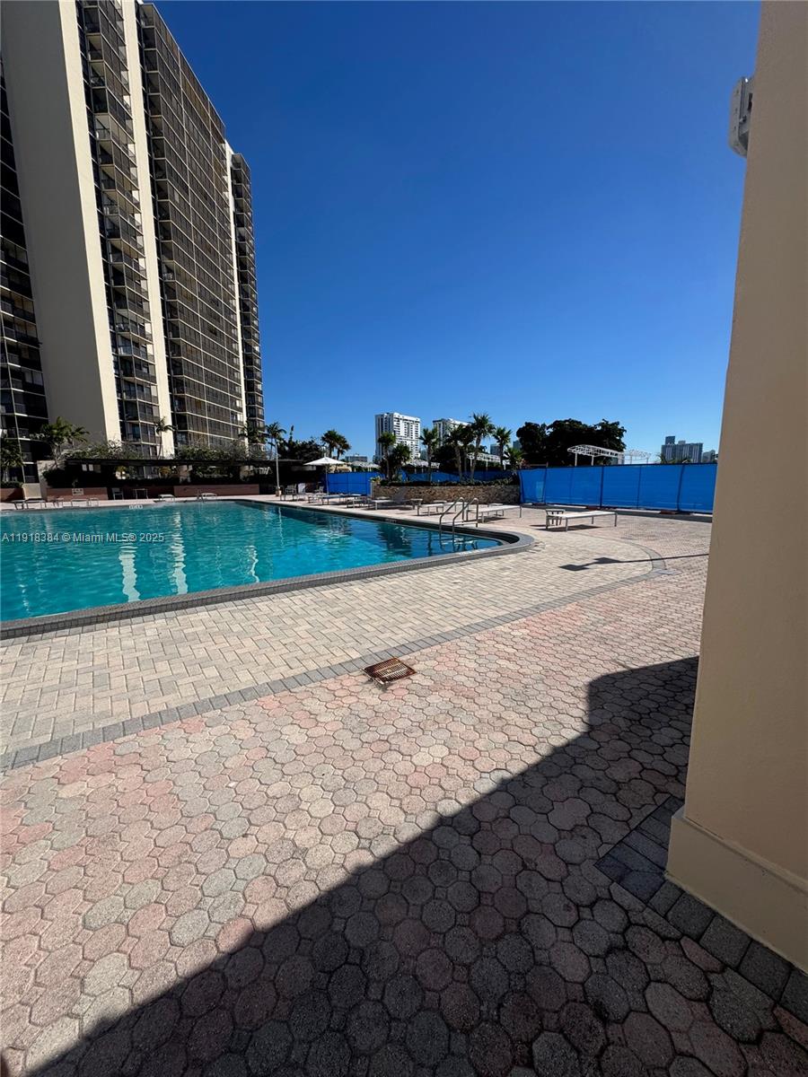 CORONADO CONDO-TOWER II - Residential