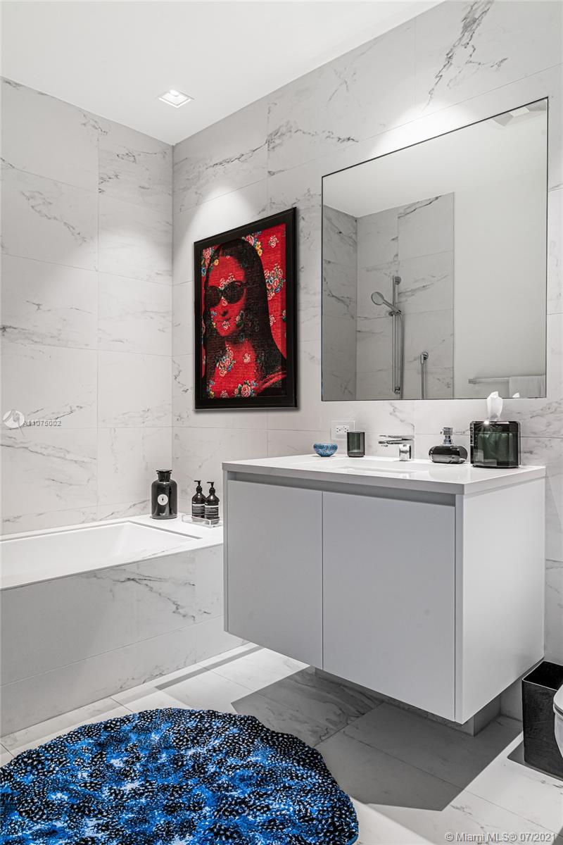 ONE THOUSAND MUSEUM CONDO - Residential