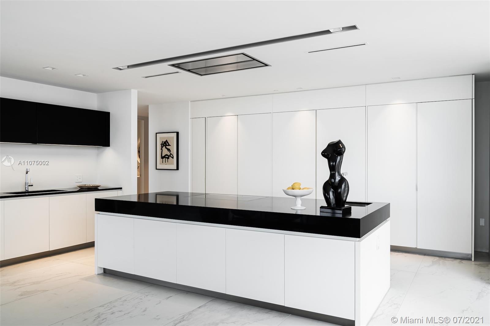 ONE THOUSAND MUSEUM CONDO - Residential