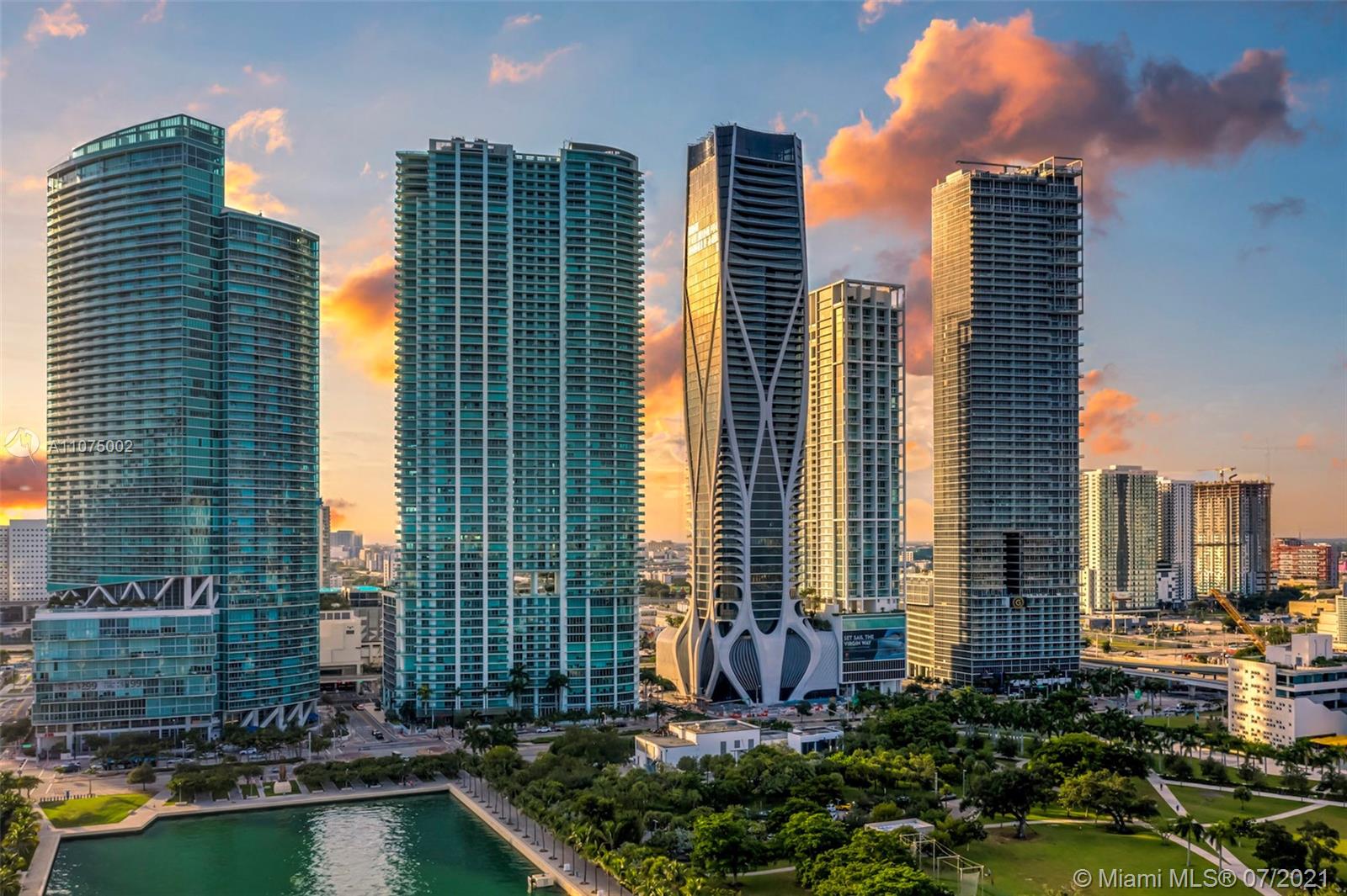 ONE THOUSAND MUSEUM CONDO - Residential