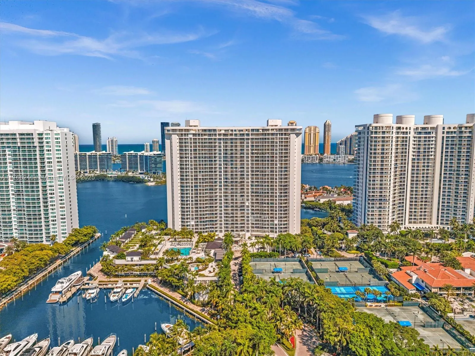 Aventura, Florida 33160, United States, 2 Bedrooms Bedrooms, ,2 BathroomsBathrooms,Residential,Active,105903