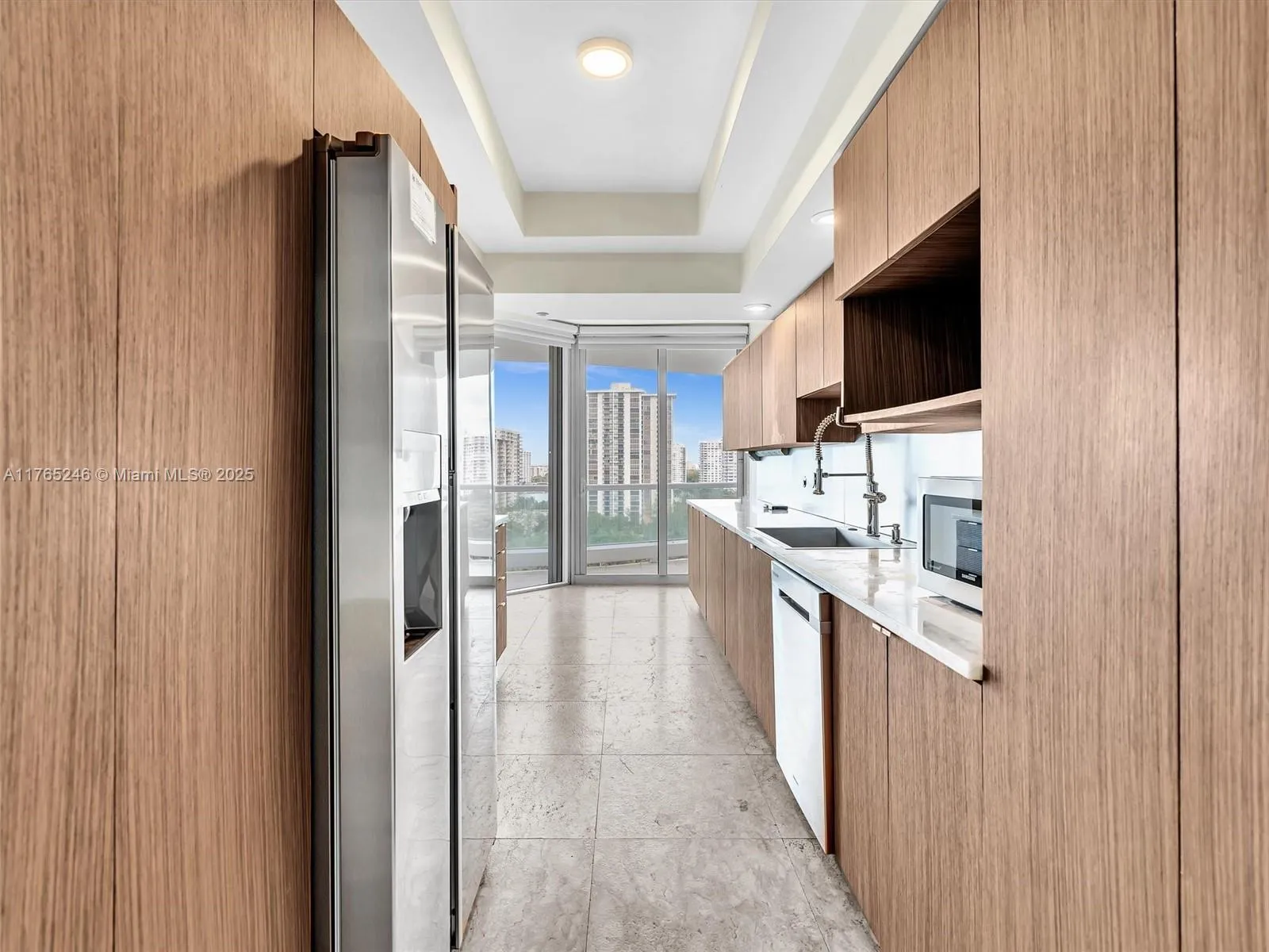 Aventura, Florida 33160, United States, 2 Bedrooms Bedrooms, ,2 BathroomsBathrooms,Residential,Active,105903