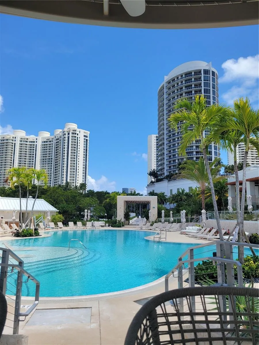 Aventura, Florida 33160, United States, 2 Bedrooms Bedrooms, ,2 BathroomsBathrooms,Residential,Active,105903