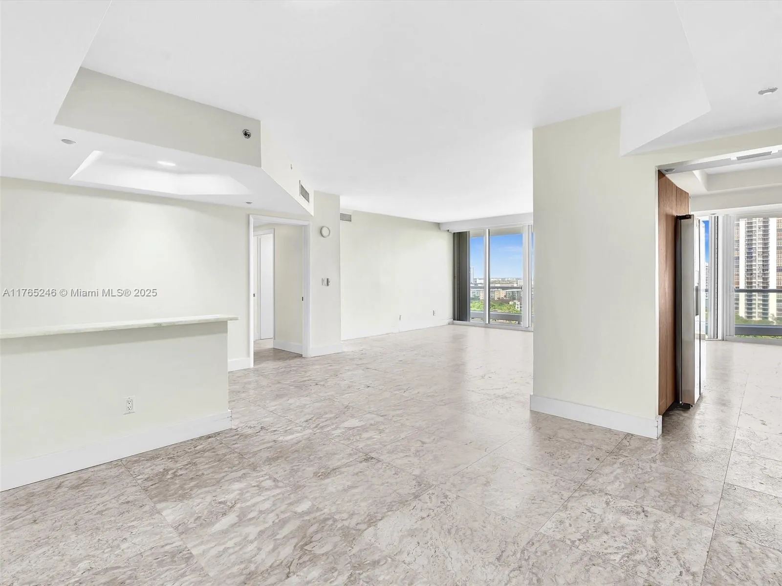 Aventura, Florida 33160, United States, 2 Bedrooms Bedrooms, ,2 BathroomsBathrooms,Residential,Active,105903