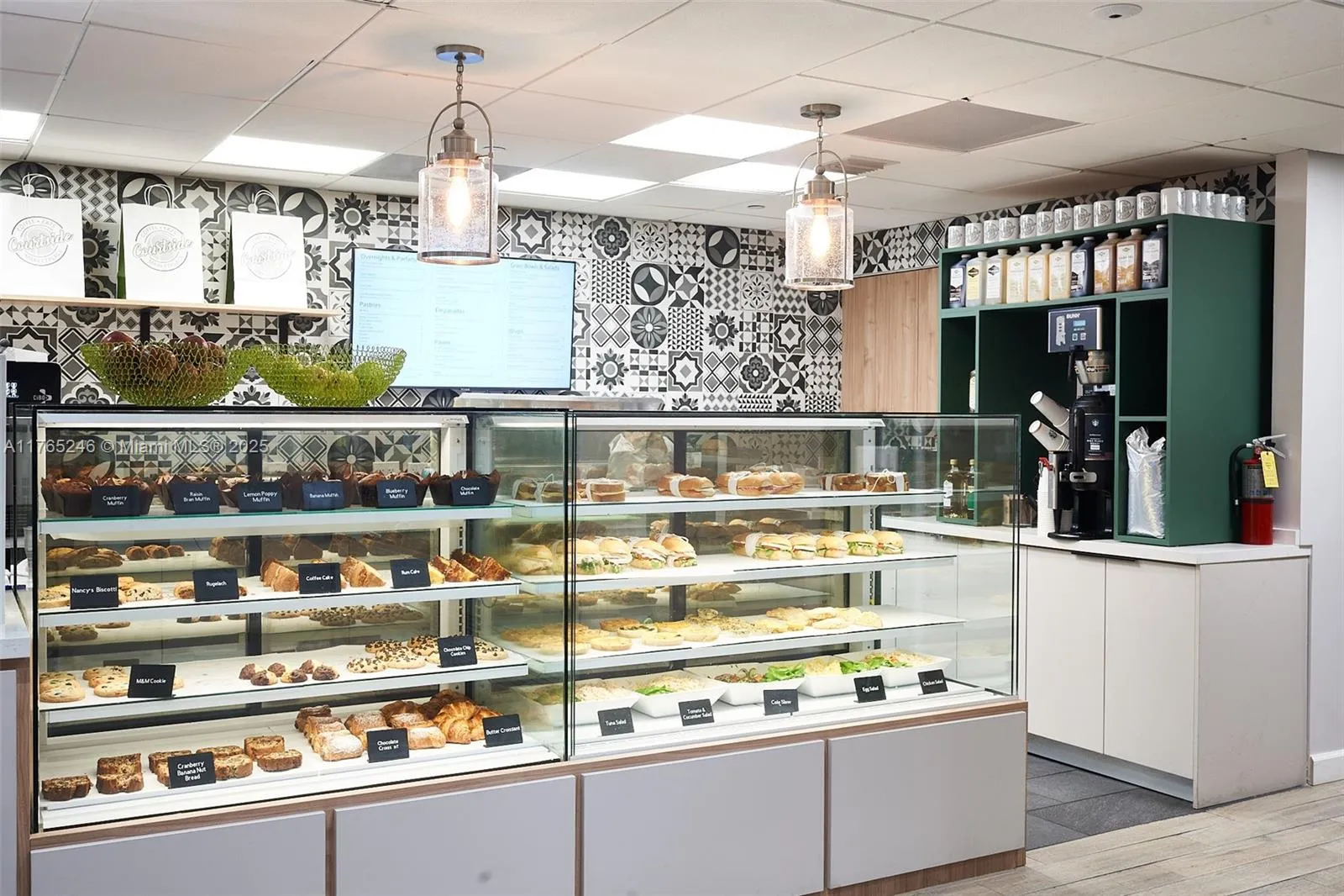 Aventura, Florida 33160, United States, 2 Bedrooms Bedrooms, ,2 BathroomsBathrooms,Residential,Active,105903