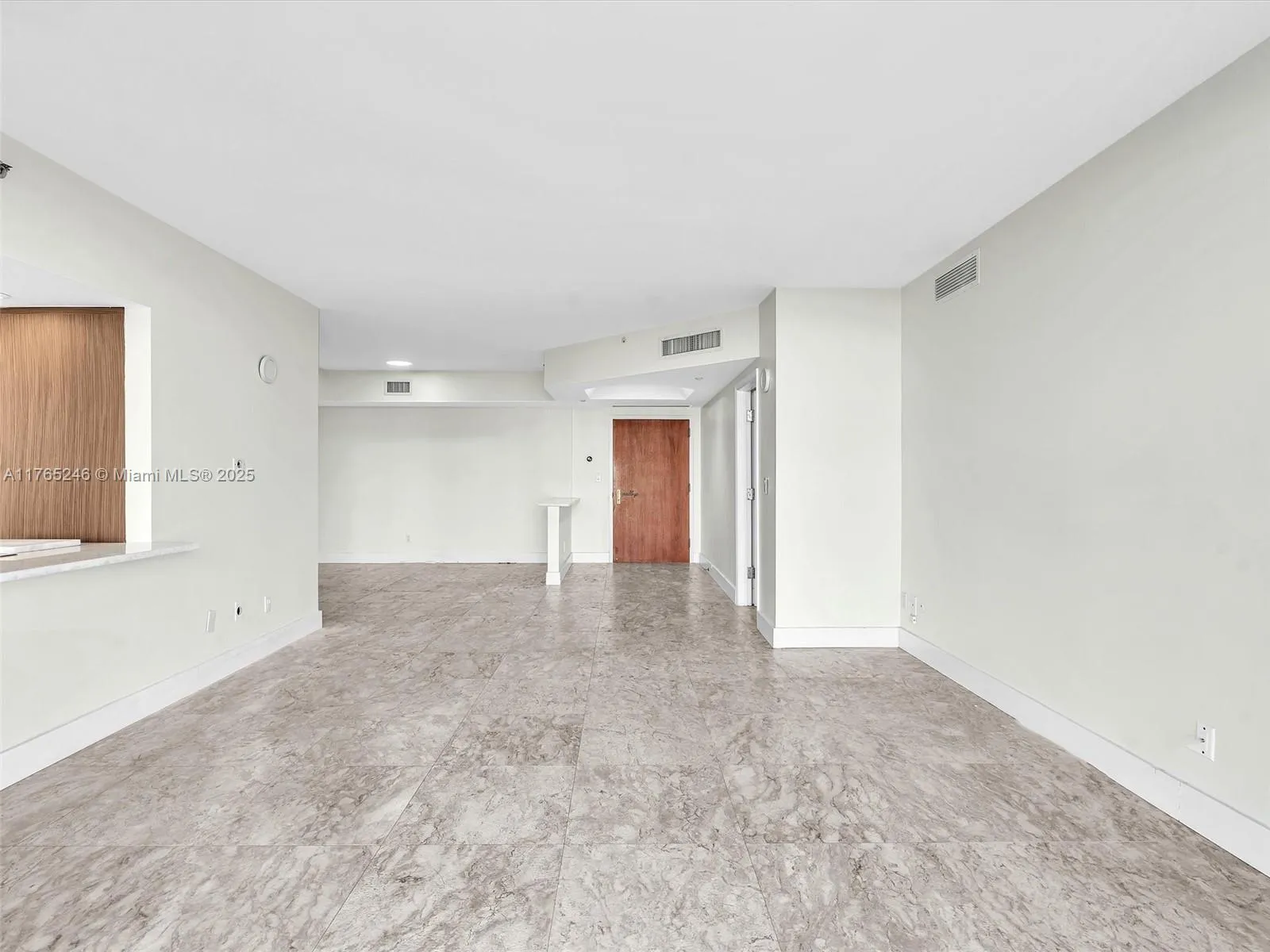 Aventura, Florida 33160, United States, 2 Bedrooms Bedrooms, ,2 BathroomsBathrooms,Residential,Active,105903