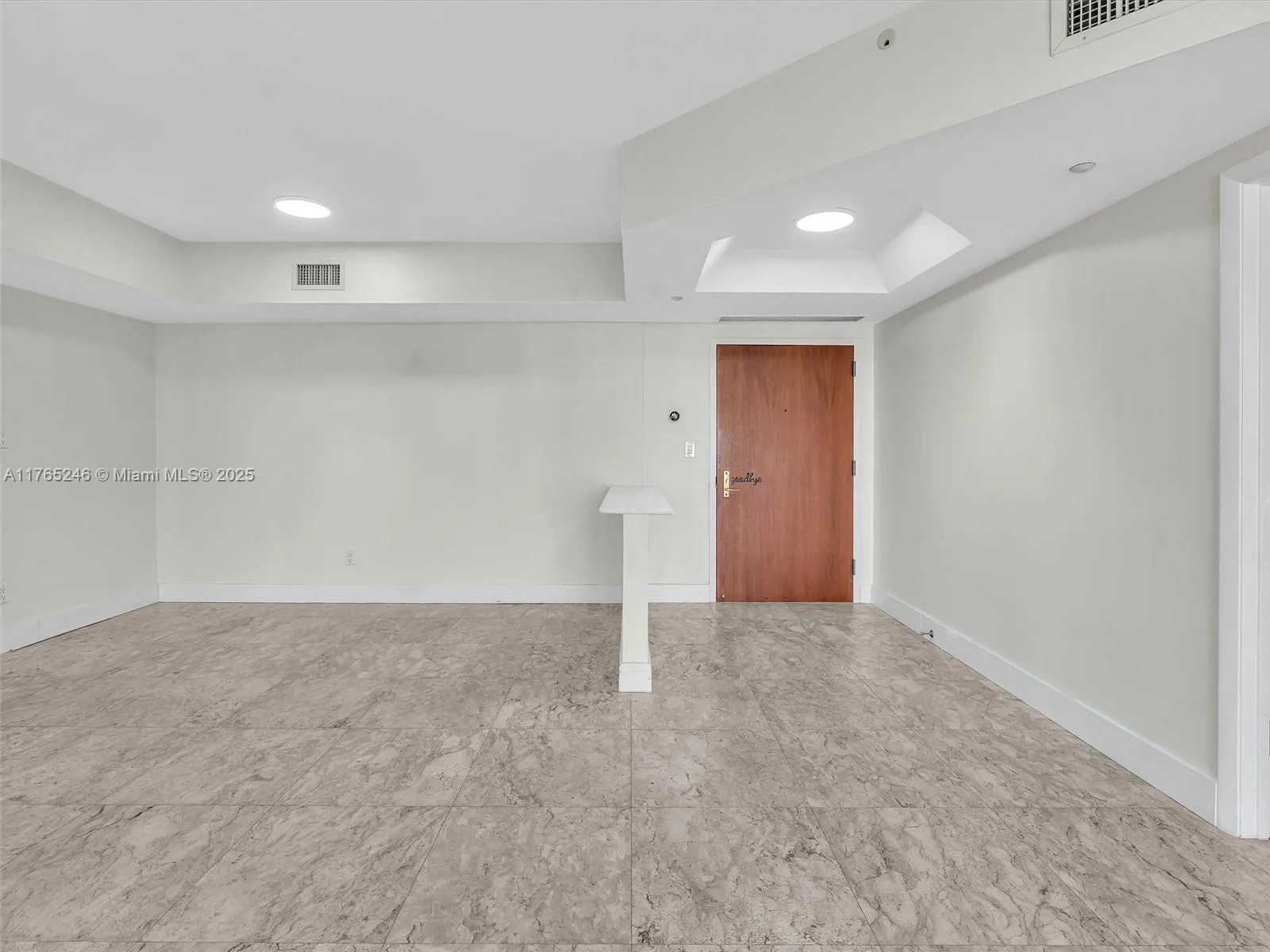 Aventura, Florida 33160, United States, 2 Bedrooms Bedrooms, ,2 BathroomsBathrooms,Residential,Active,105903