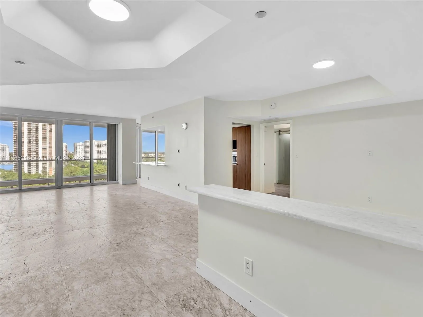 Aventura, Florida 33160, United States, 2 Bedrooms Bedrooms, ,2 BathroomsBathrooms,Residential,Active,105903