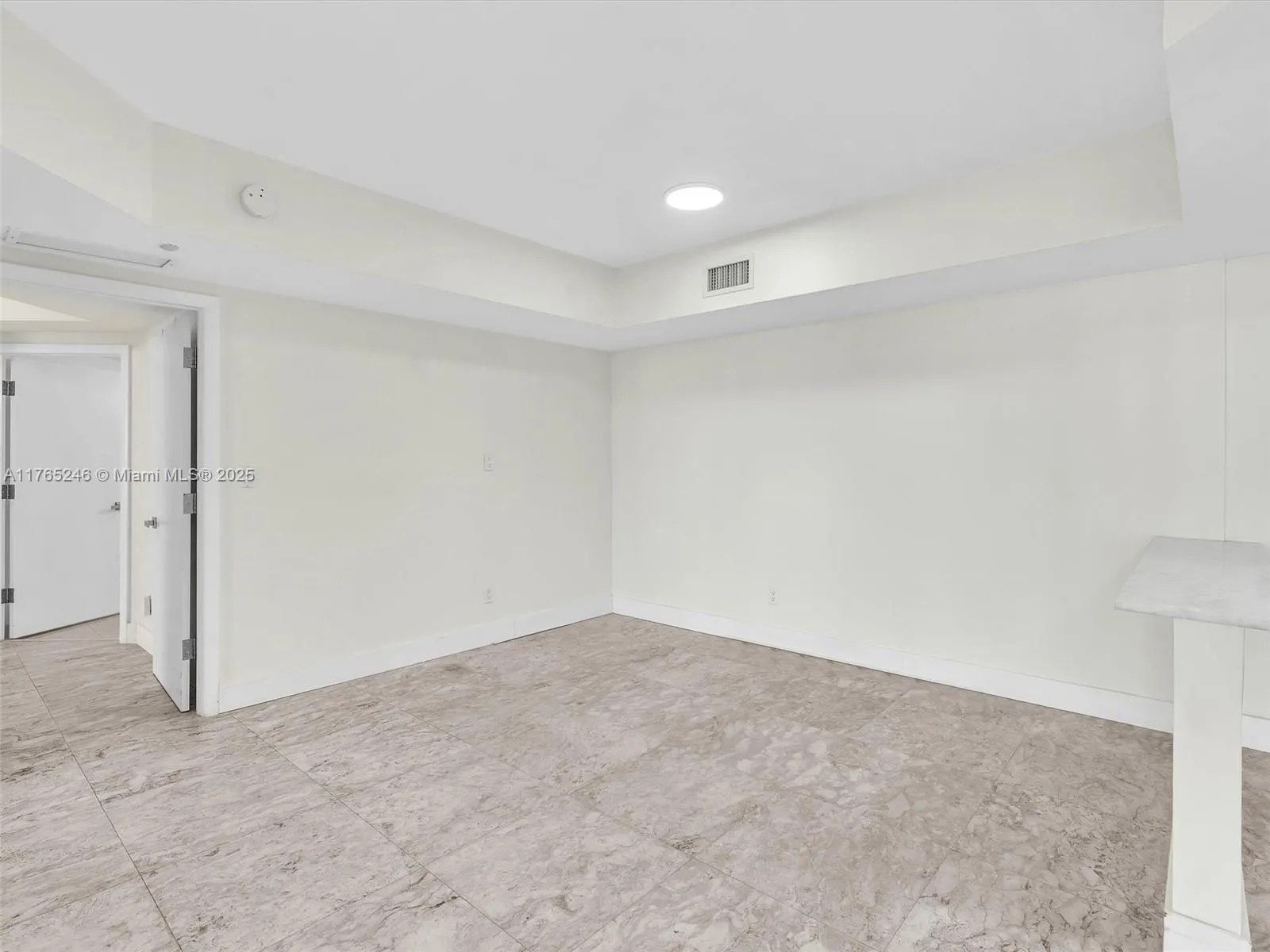 Aventura, Florida 33160, United States, 2 Bedrooms Bedrooms, ,2 BathroomsBathrooms,Residential,Active,105903