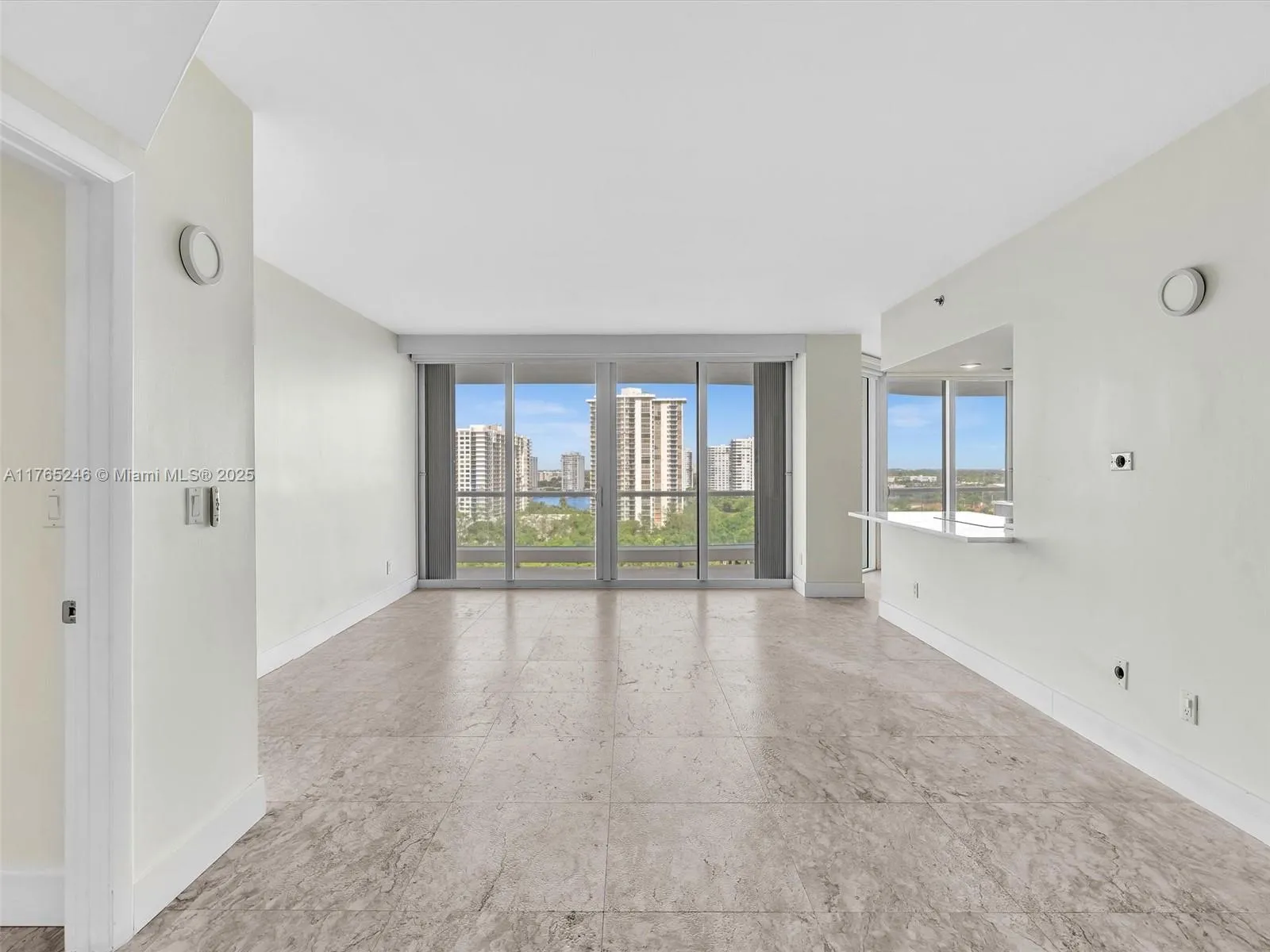 Aventura, Florida 33160, United States, 2 Bedrooms Bedrooms, ,2 BathroomsBathrooms,Residential,Active,105903