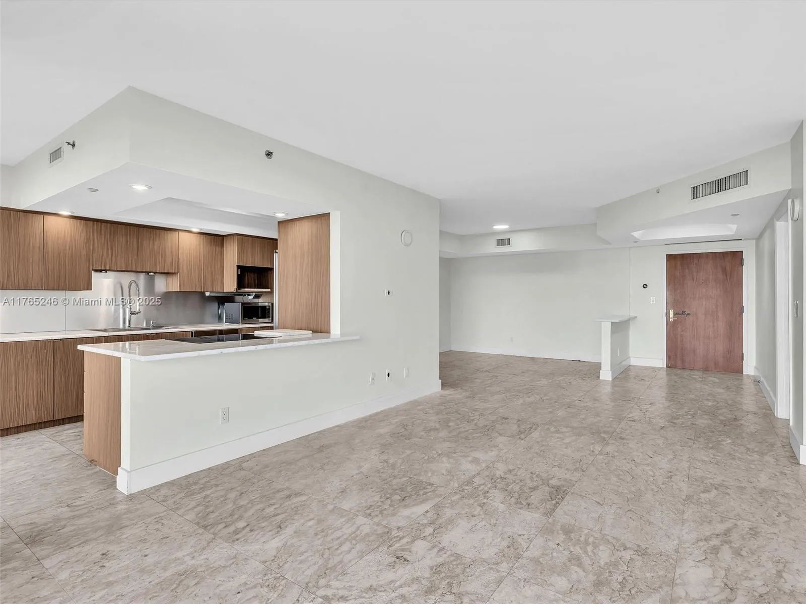 Aventura, Florida 33160, United States, 2 Bedrooms Bedrooms, ,2 BathroomsBathrooms,Residential,Active,105903