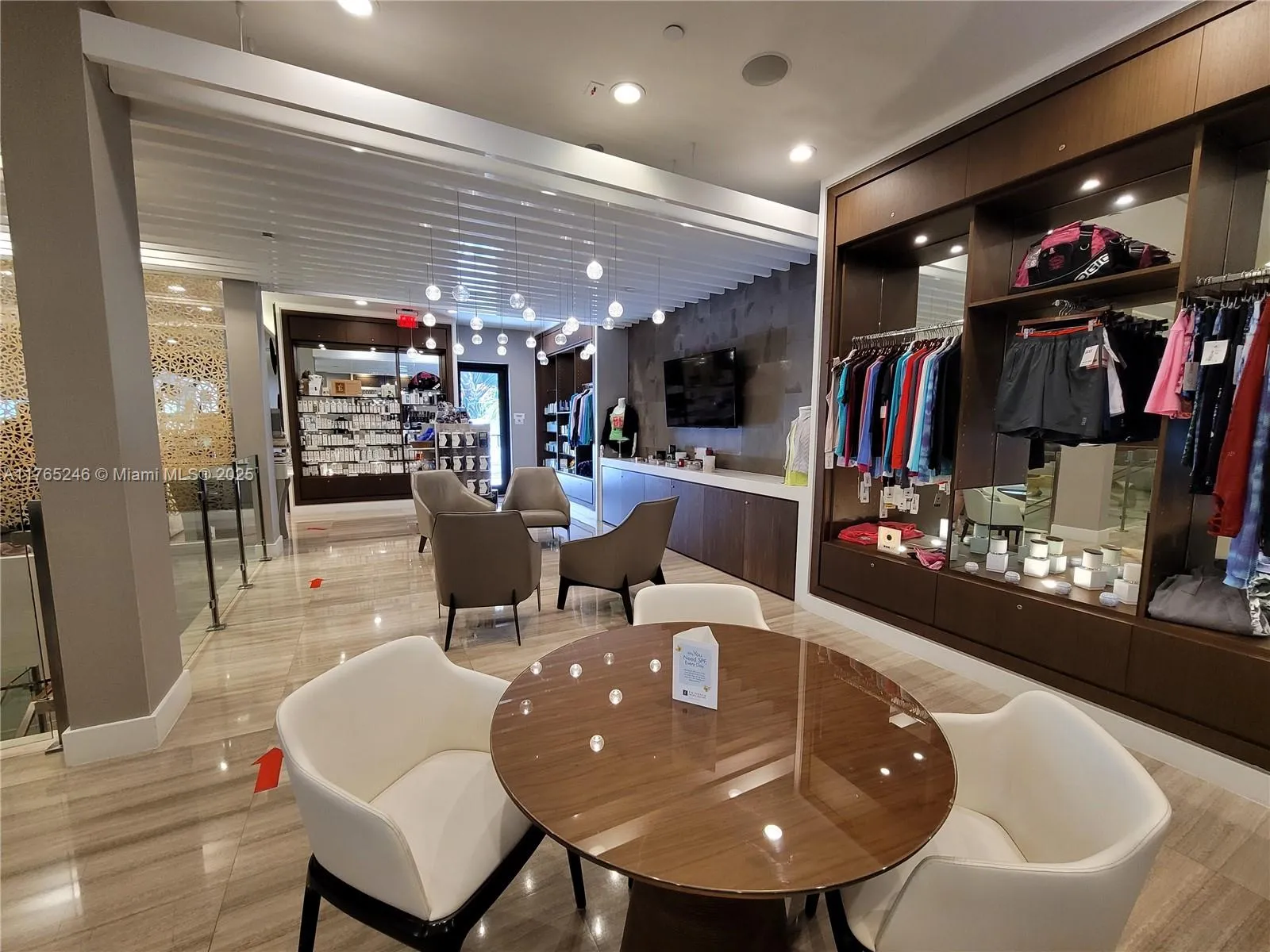 Aventura, Florida 33160, United States, 2 Bedrooms Bedrooms, ,2 BathroomsBathrooms,Residential,Active,105903