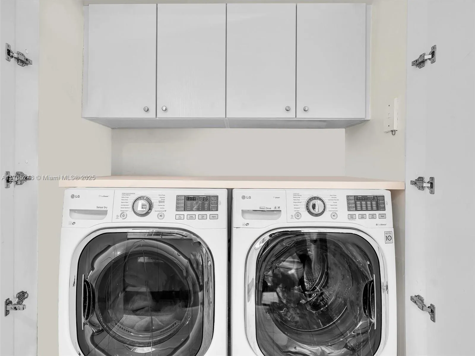 Aventura, Florida 33160, United States, 2 Bedrooms Bedrooms, ,2 BathroomsBathrooms,Residential,Active,105903