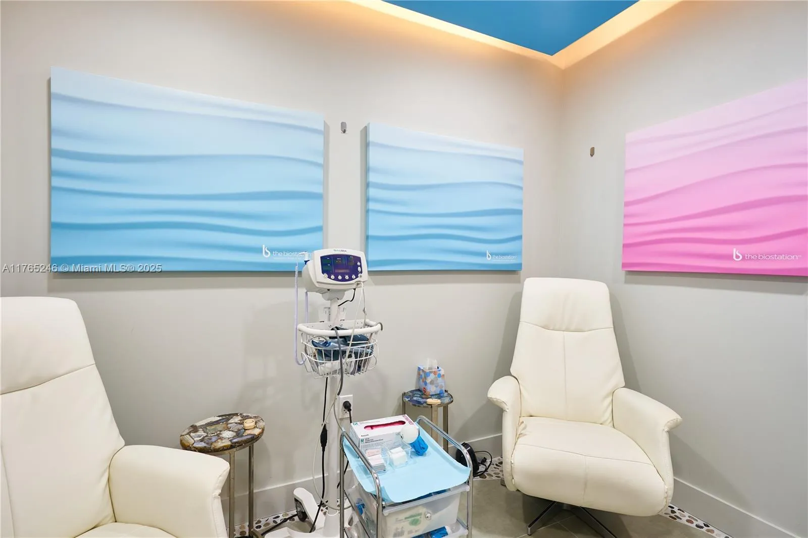 Aventura, Florida 33160, United States, 2 Bedrooms Bedrooms, ,2 BathroomsBathrooms,Residential,Active,105903