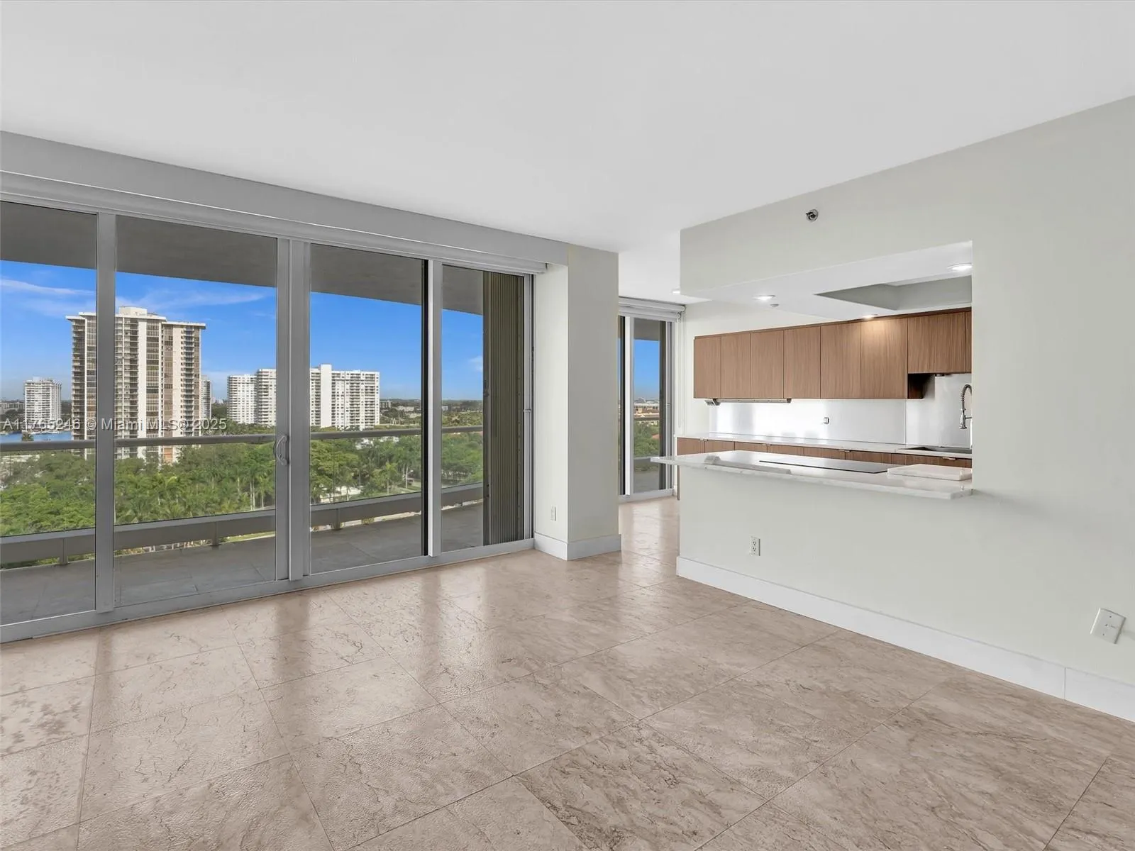 Aventura, Florida 33160, United States, 2 Bedrooms Bedrooms, ,2 BathroomsBathrooms,Residential,Active,105903