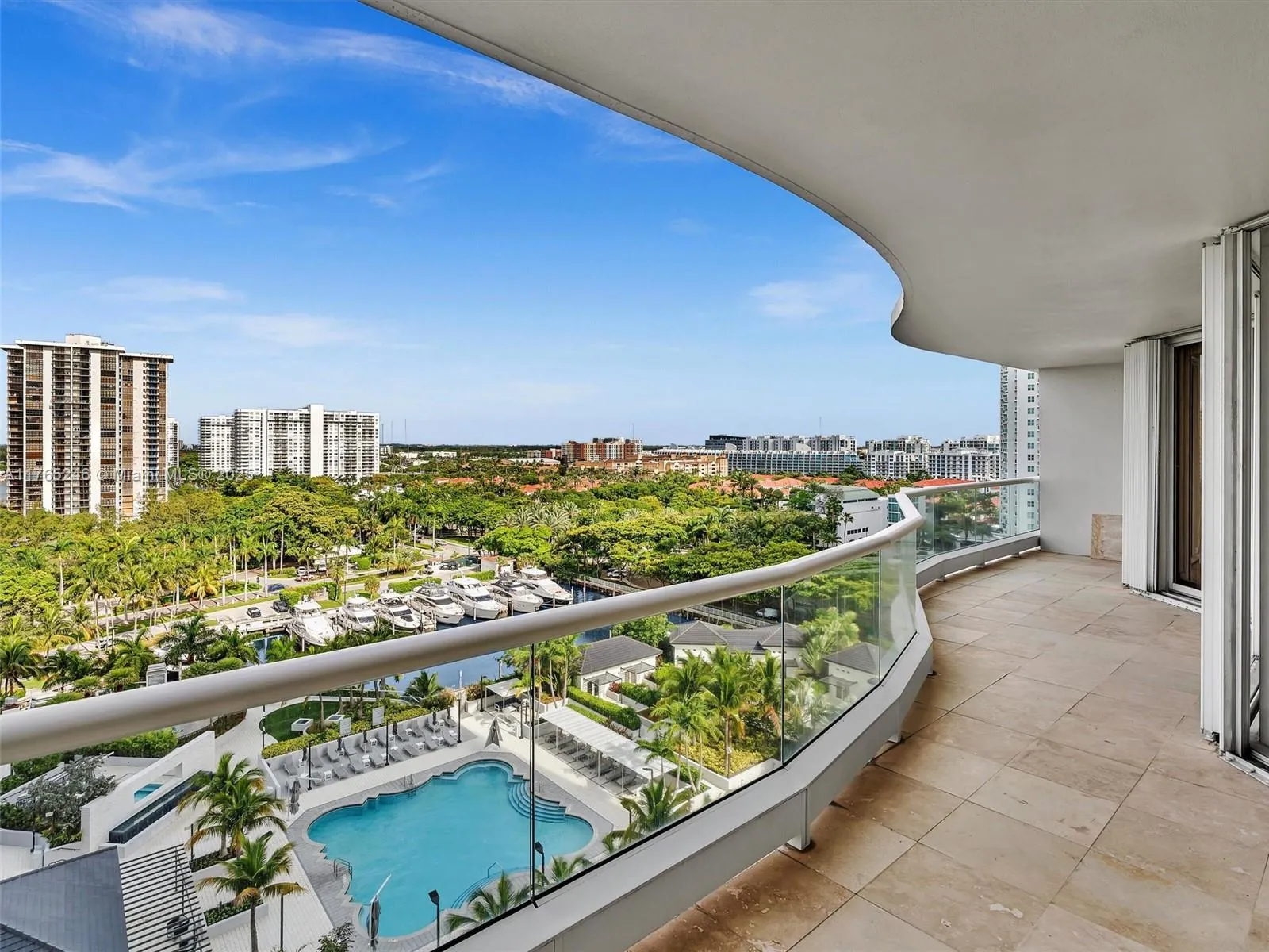 Aventura, Florida 33160, United States, 2 Bedrooms Bedrooms, ,2 BathroomsBathrooms,Residential,Active,105903