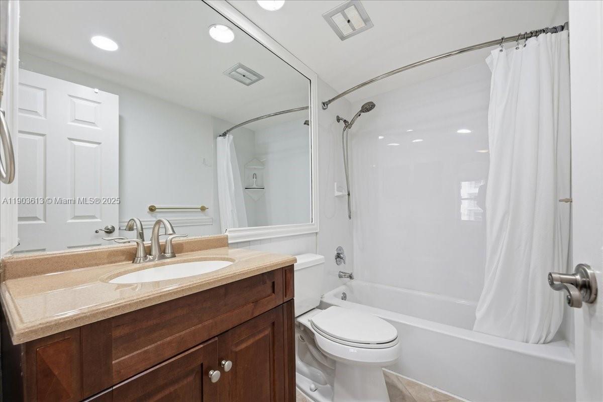 GALT OCEAN CLUB CONDO - Residential Lease