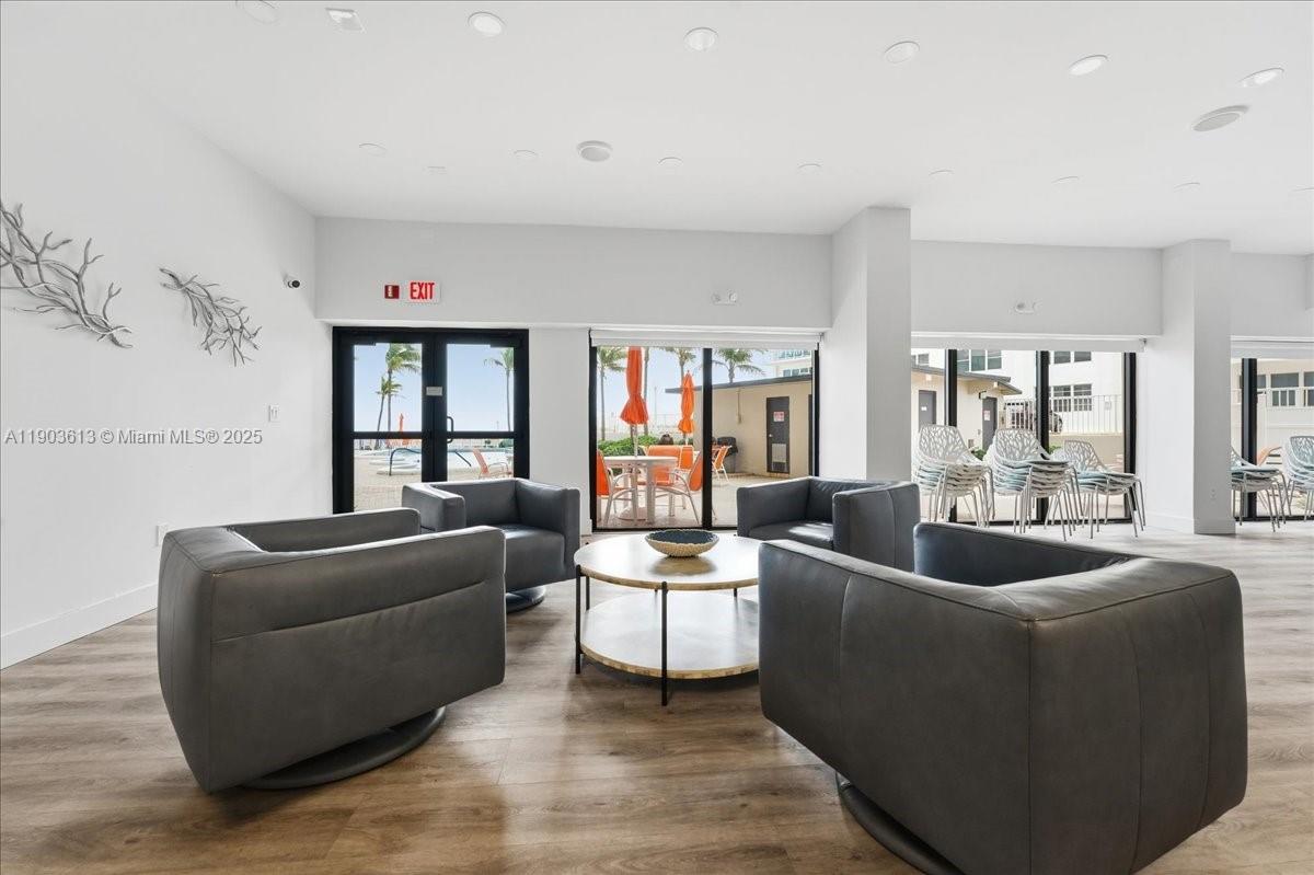 GALT OCEAN CLUB CONDO - Residential Lease