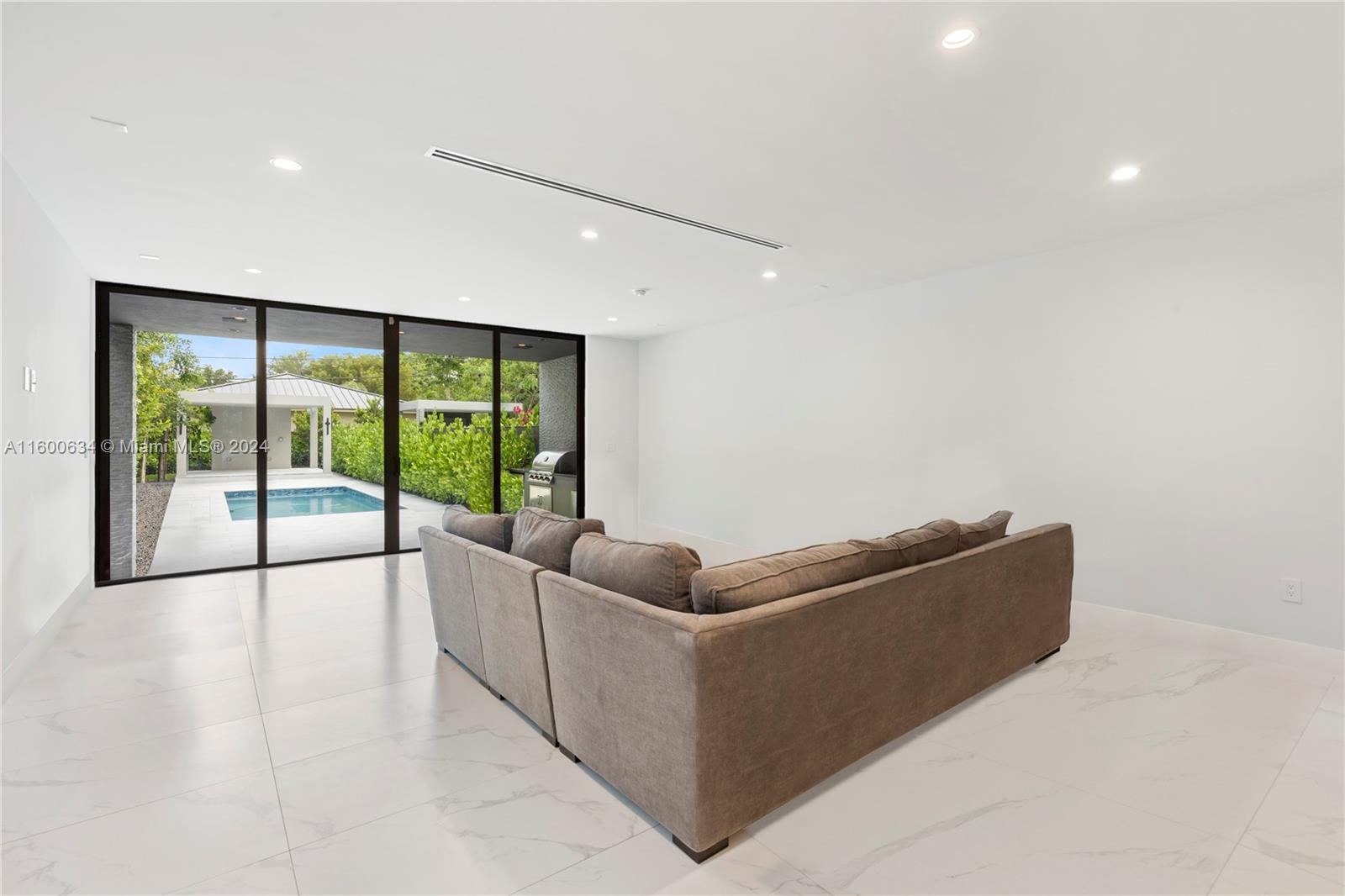 FROW HOMESTEAD - Residential