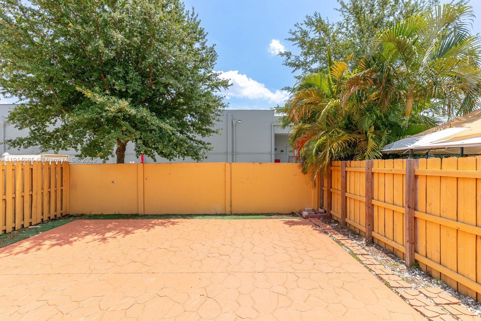 IBIS VILLA AT MIAMI GARDE - Residential Lease