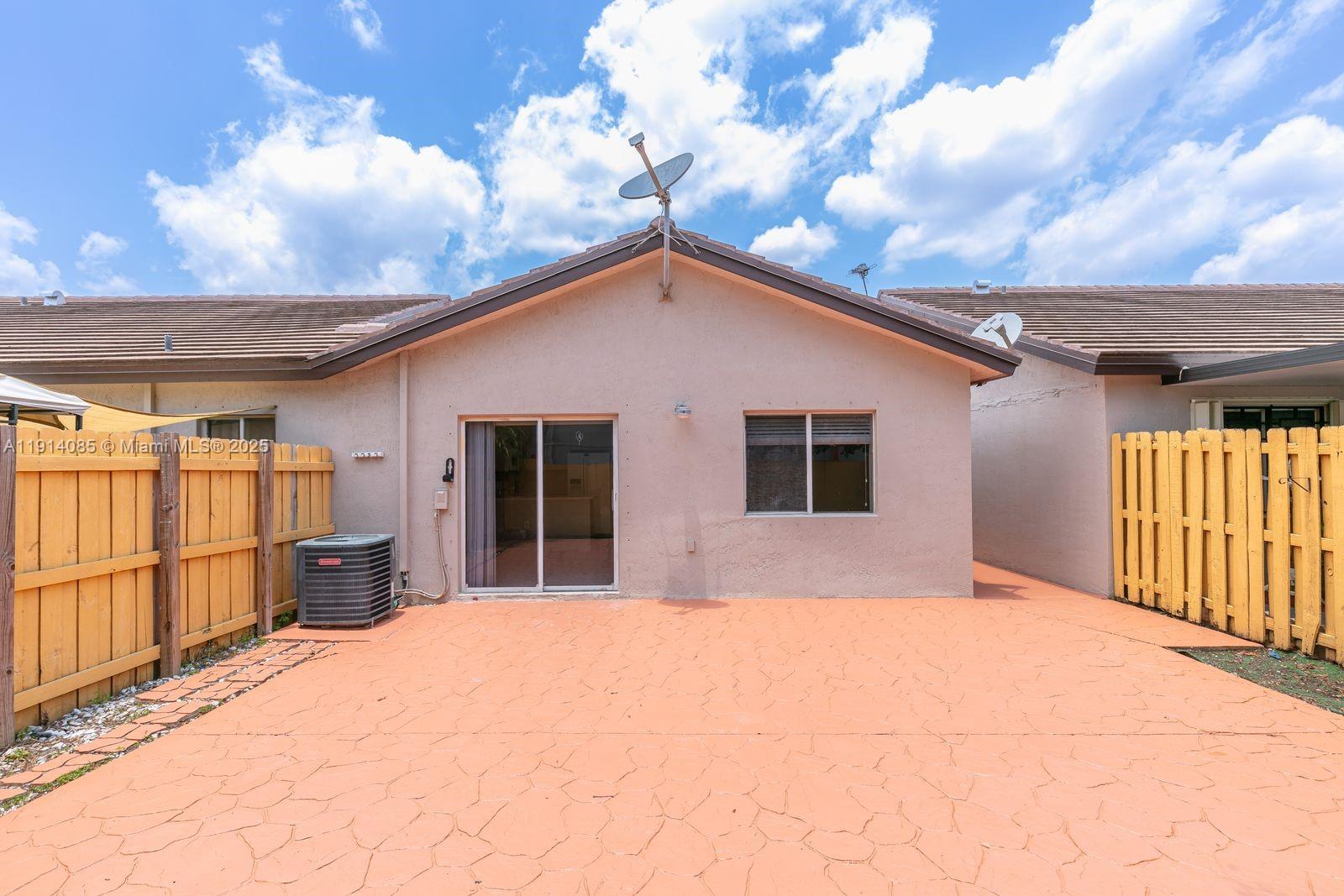 IBIS VILLA AT MIAMI GARDE - Residential Lease