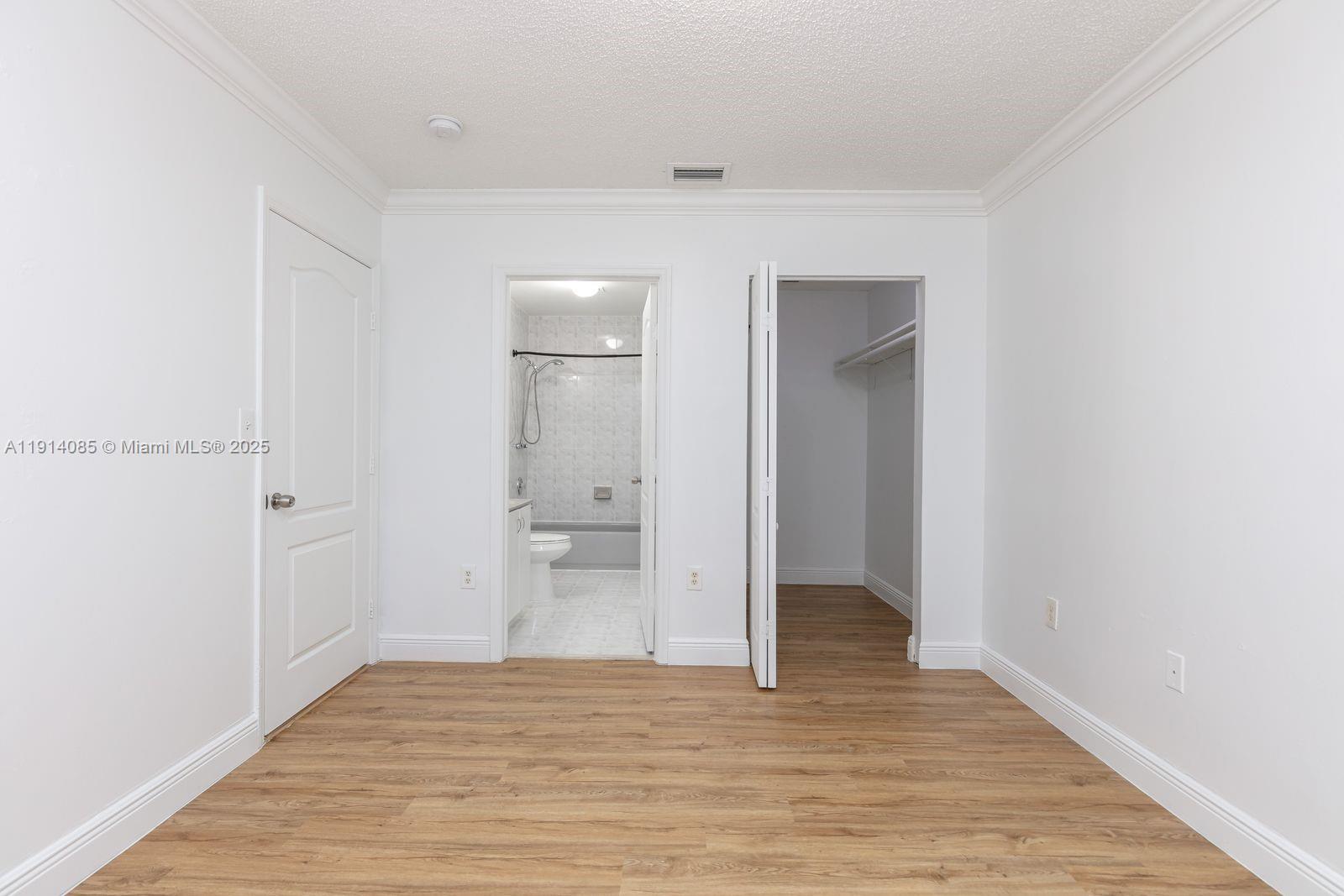 IBIS VILLA AT MIAMI GARDE - Residential Lease