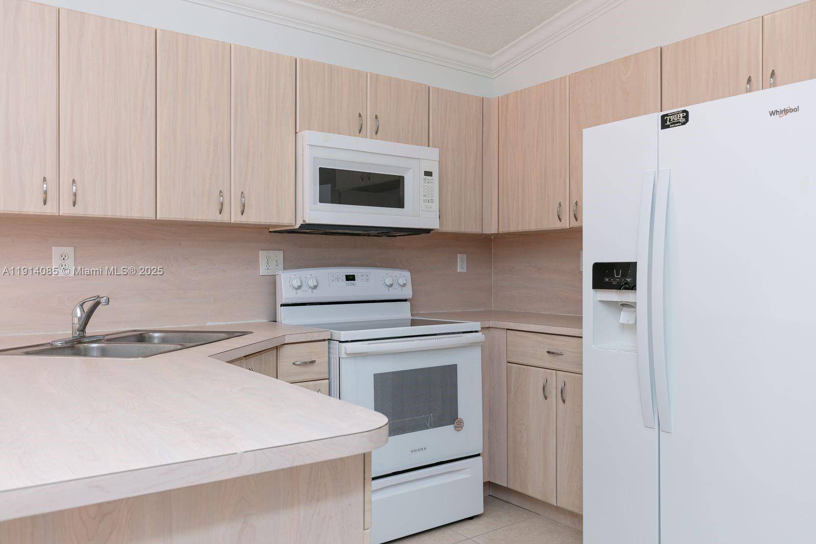 IBIS VILLA AT MIAMI GARDE - Residential Lease