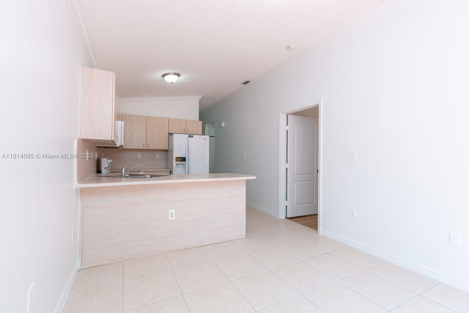 IBIS VILLA AT MIAMI GARDE - Residential Lease