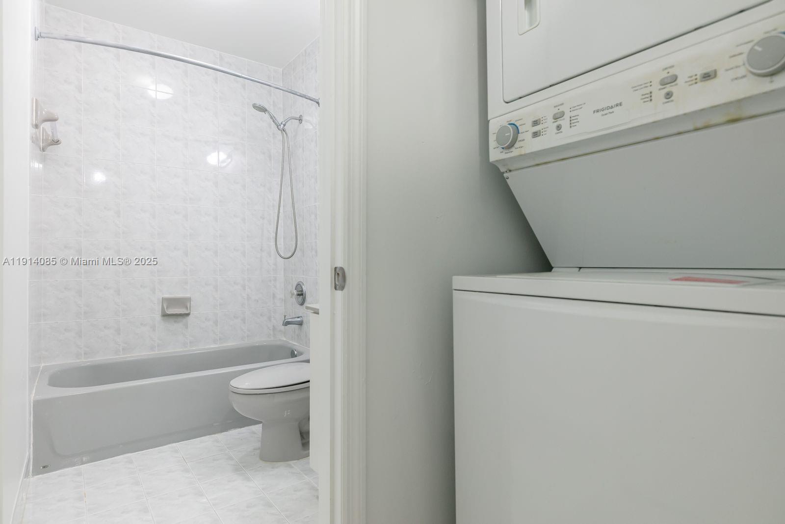 IBIS VILLA AT MIAMI GARDE - Residential Lease