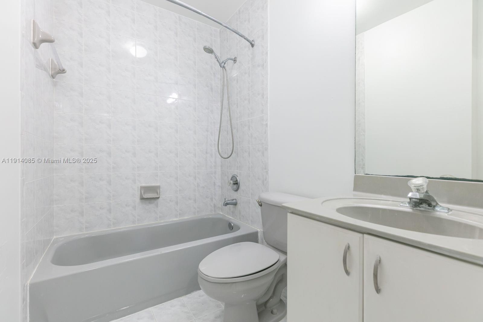 IBIS VILLA AT MIAMI GARDE - Residential Lease