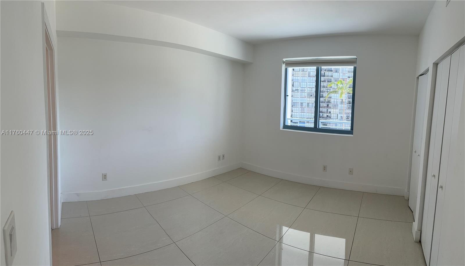 BLUE CONDO - Residential Lease