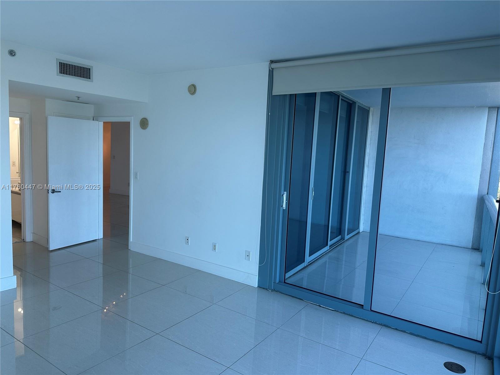 BLUE CONDO - Residential Lease