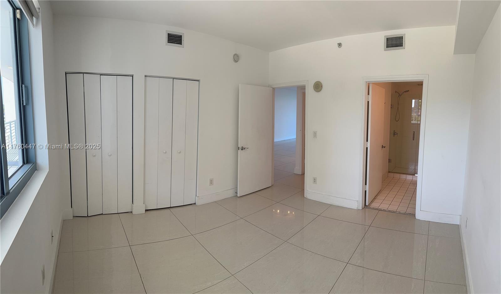 BLUE CONDO - Residential Lease